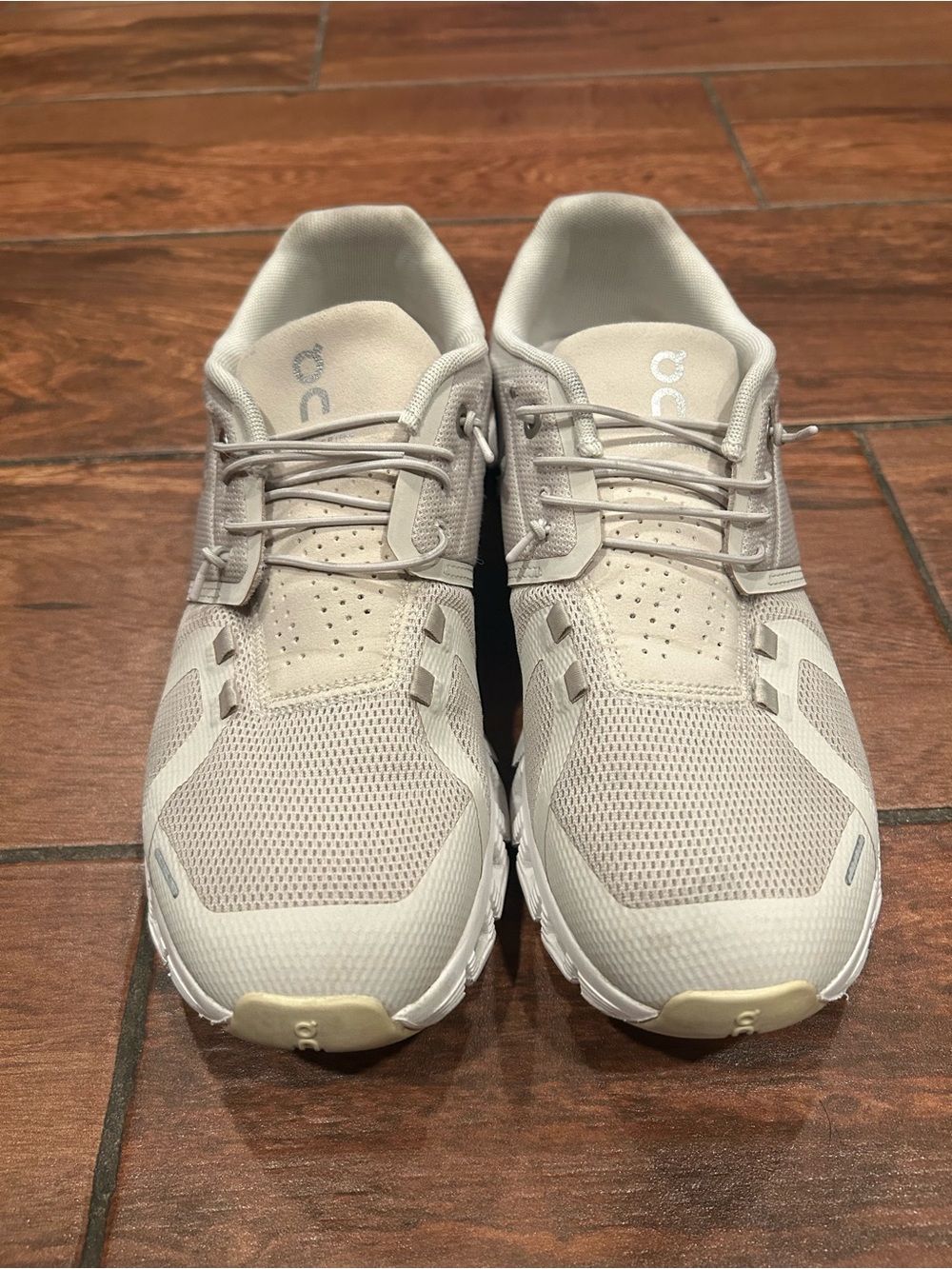 On cloud Running Women's Cloudsurfer Athletic Shoes in Light Beige - Picture 5 of 10
